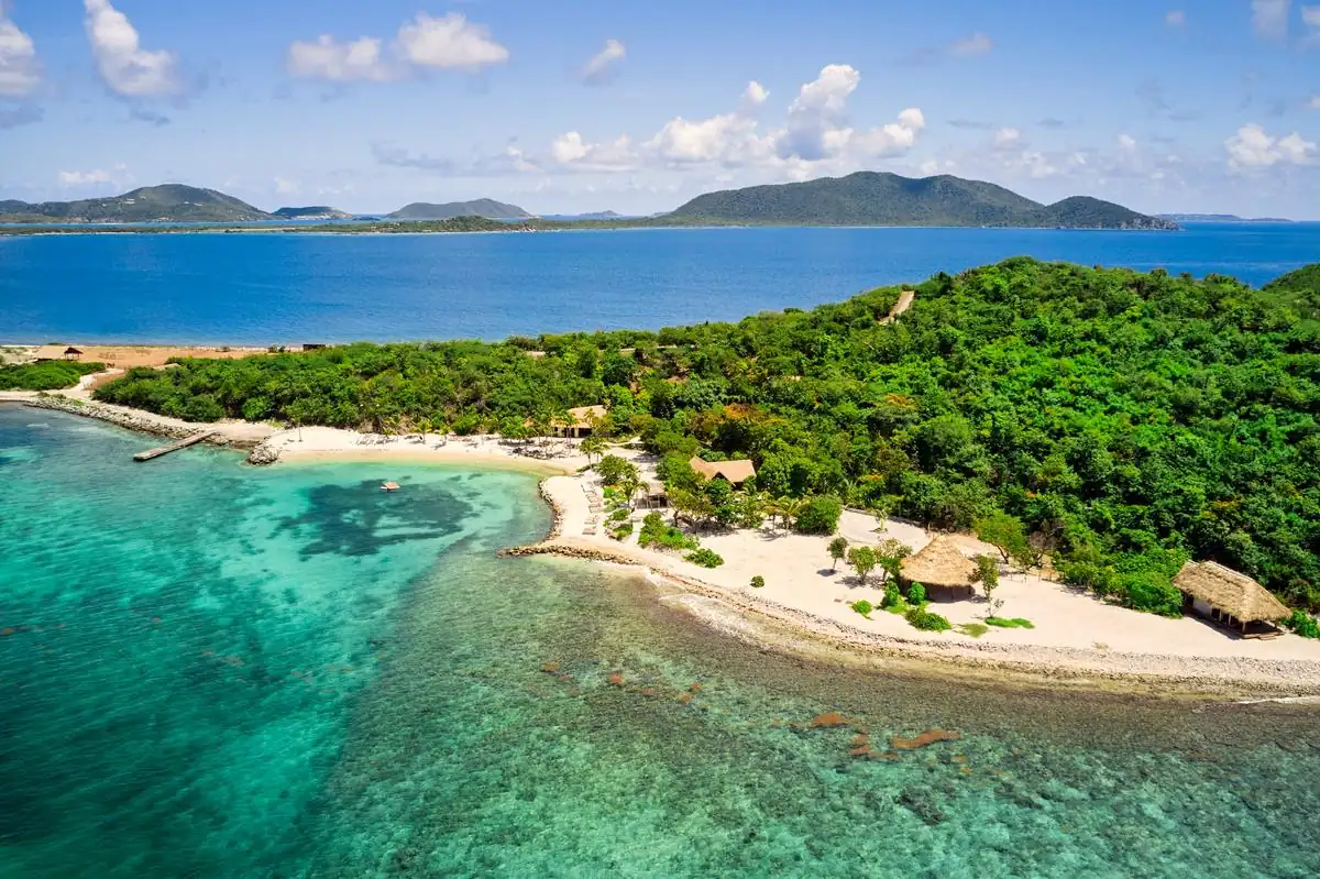 Luxury villas in Private Islands