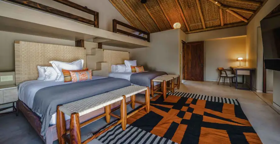 Casa Akama